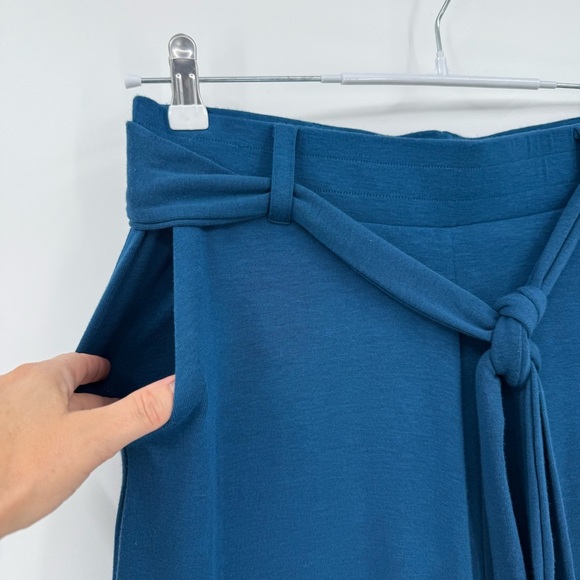 Universal Standard TravelKnit Wide Leg Pants in Blue Teal Size XS or 10-12 - Picture 10 of 14